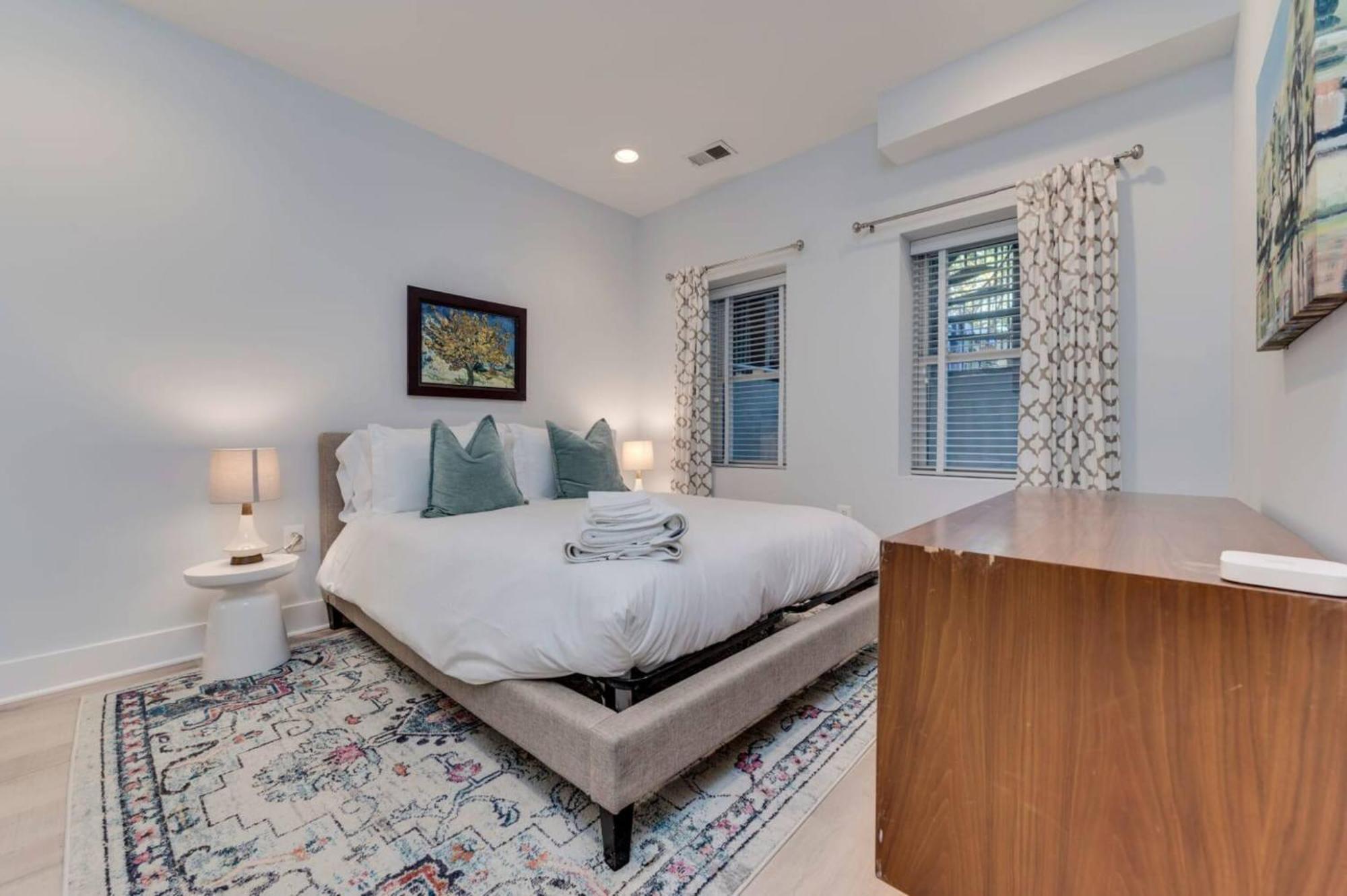Luxe 2Bd2Ba Townhouse In Hip Area - Near Metro Apartment Washington Bagian luar foto